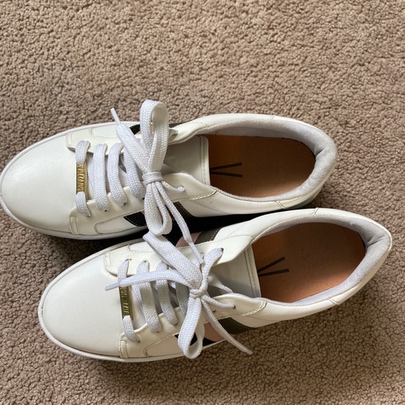 Vizzano white sneakers with little platform - Picture 3 of 6